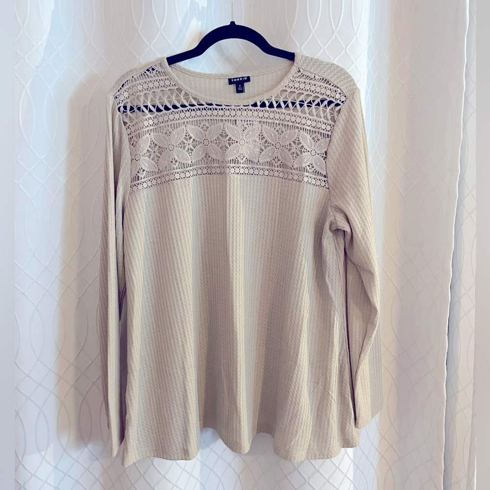 Torrid waffle crochet yoke top SZ 0